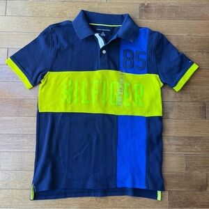 Brand new Tommy Hilfiger Boys Logo short sleeved polo T shirt Size L